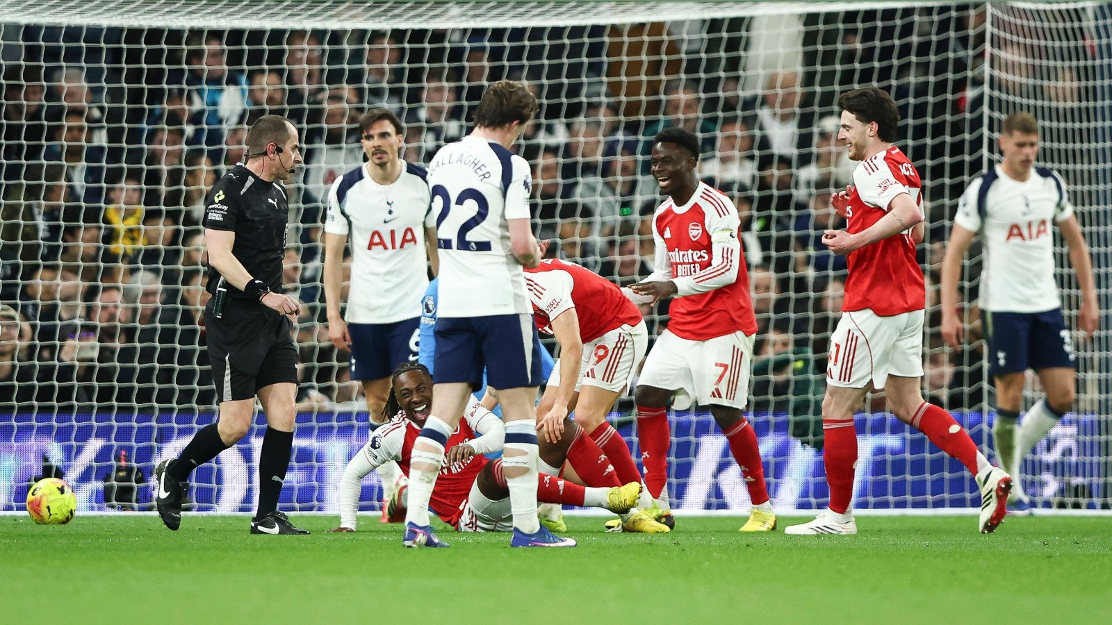 Arsenal title charge derailed by ‘curse’ as Tottenham ‘dream’ scenario clear