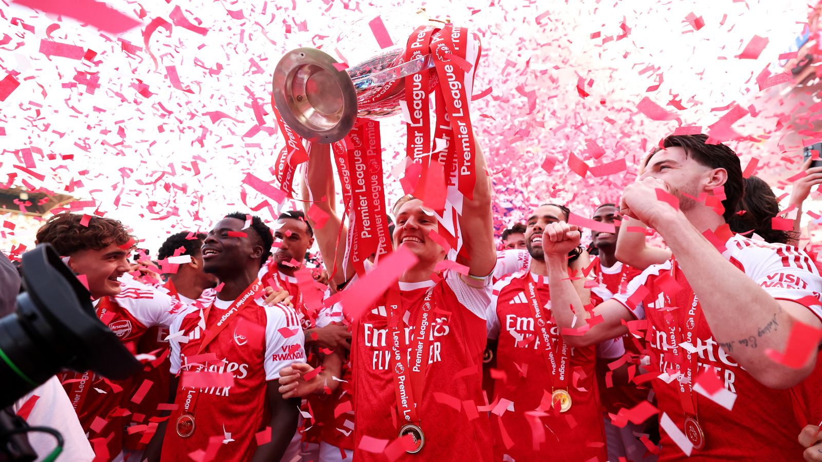 Arsenal lift the Premier League trophy: Why Mikel Arteta’s side are worthy champions despite criticism over style of play | Football News